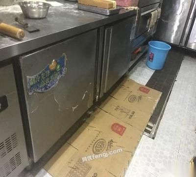 江西宜春超值出售全套廚房設(shè)備，含雙層烤箱等，僅售3000元